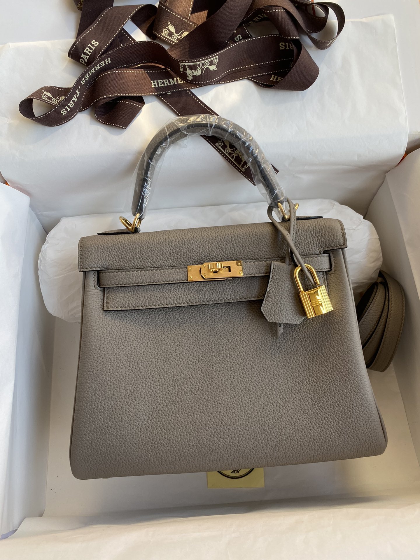 Hermes Kelly 28cm Handbag Shoulder Bag in Grey Togo Leather